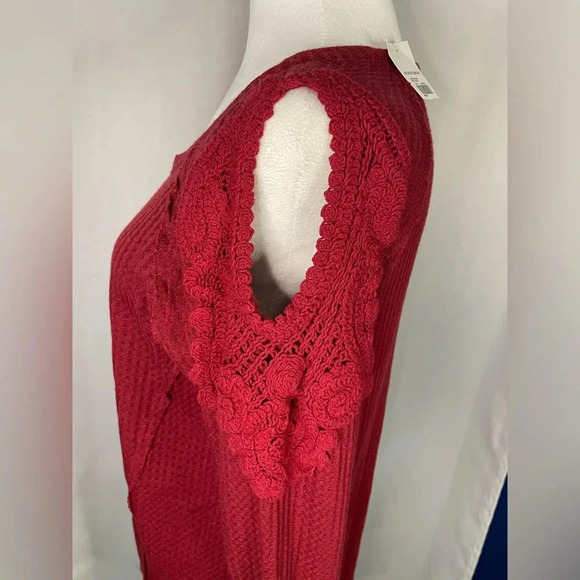 EST. 1946 long sleeve cold shoulder shirt‎ - Picture 3 of 5